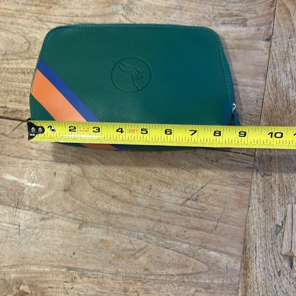 Qantas Airlines Business  Class Centenary 100 Years Amenity 1970s style - Picture 7 of 11